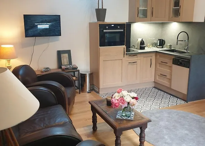 Maison De Charme Avec Jardin-calme- Fibre بيت للعطل